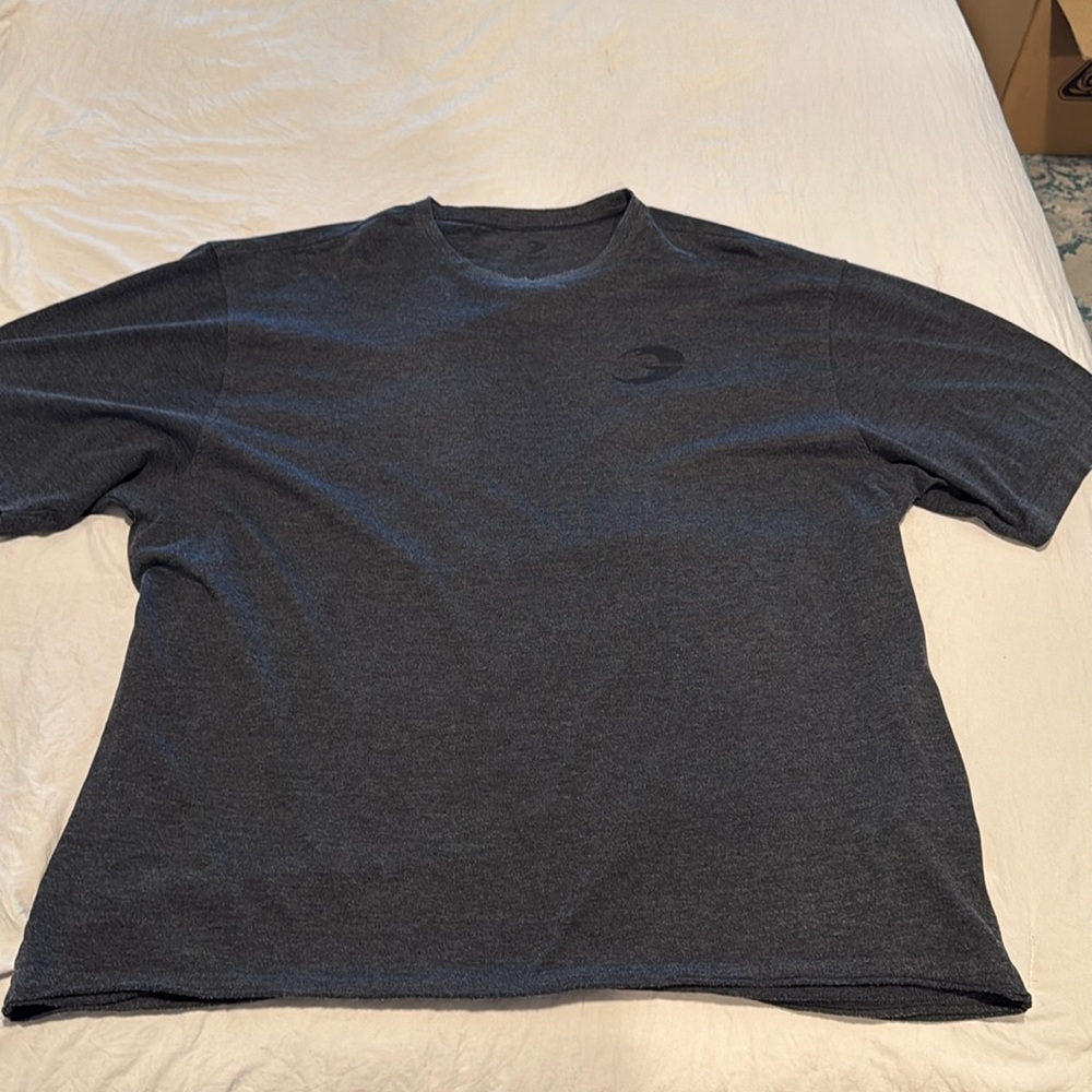 Gasp tee; color Grey